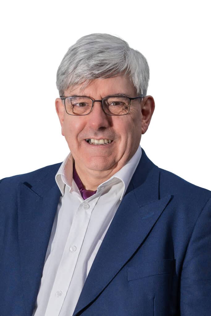 Headshot of Robin Murray